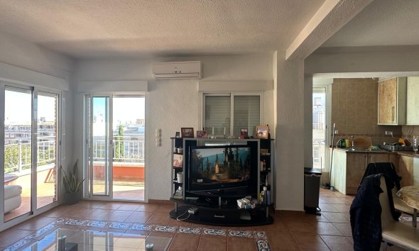 Resale - Apartment - Torrevieja - Estacion de autobuses