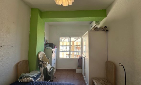 Resale - Apartment - Torrevieja - Estacion de autobuses