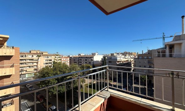 Resale - Apartment - Torrevieja - Estacion de autobuses