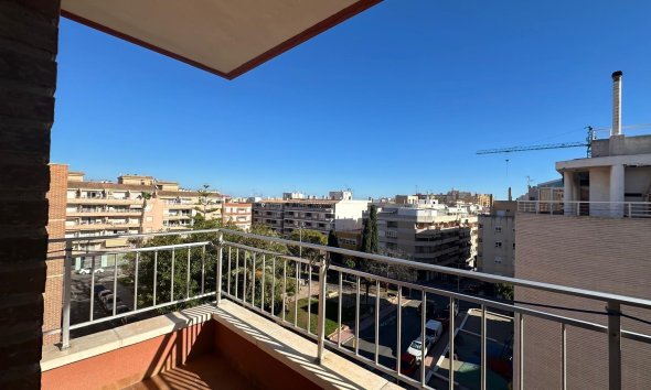 Resale - Apartment - Torrevieja - Estacion de autobuses