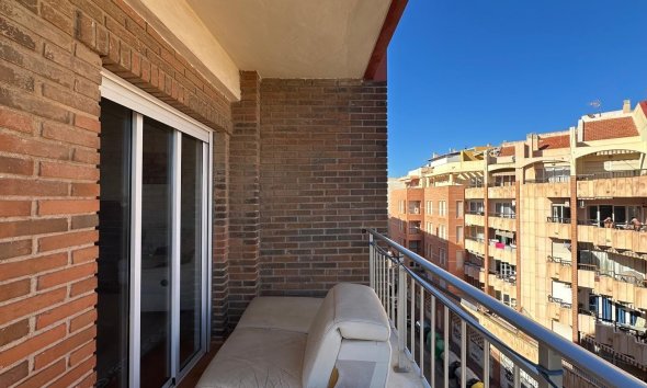Resale - Apartment - Torrevieja - Estacion de autobuses