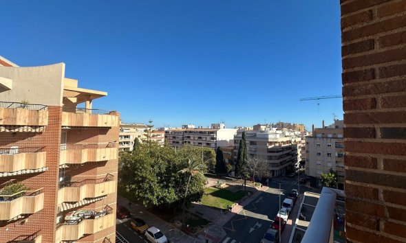 Resale - Apartment - Torrevieja - Estacion de autobuses