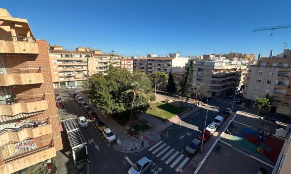 Resale - Apartment - Torrevieja - Estacion de autobuses