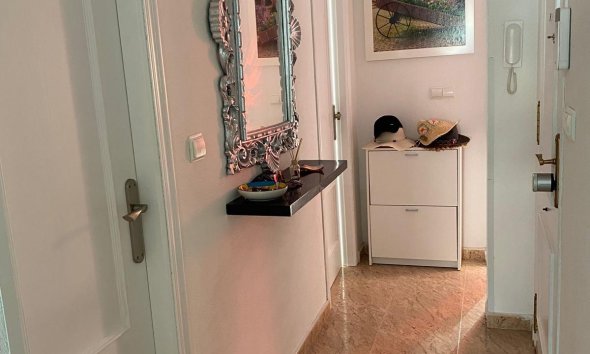 Resale - Apartment - Torrevieja - Estacion de autobuses