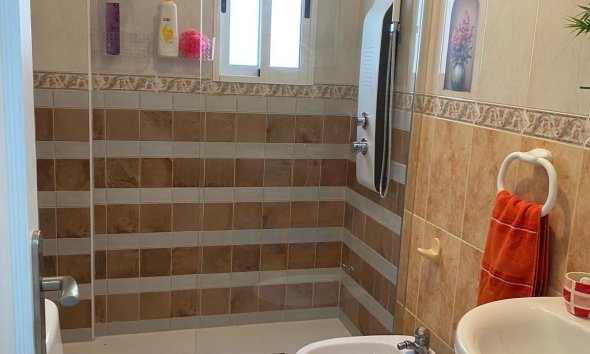 Resale - Apartment - Torrevieja - Estacion de autobuses