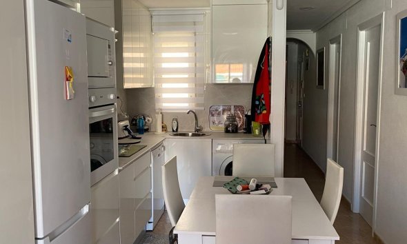 Resale - Apartment - Torrevieja - Estacion de autobuses