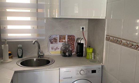 Resale - Apartment - Torrevieja - Estacion de autobuses