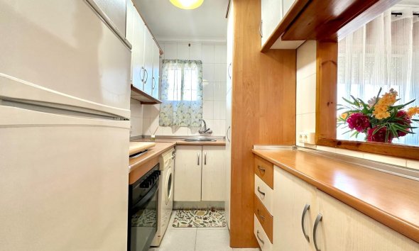 Resale - Apartment - Torrevieja - La Siesta - El Salado - Torreta