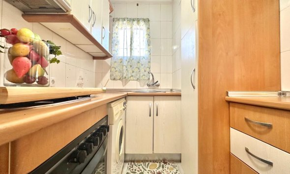Resale - Apartment - Torrevieja - La Siesta - El Salado - Torreta