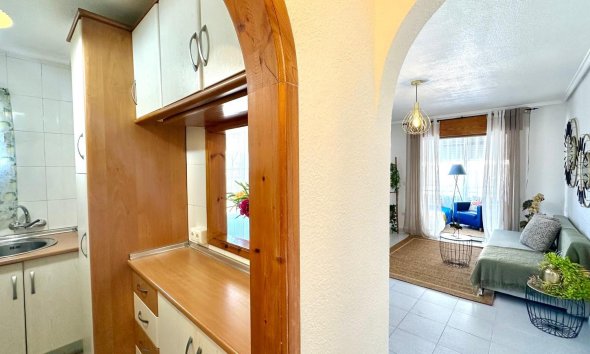Resale - Apartment - Torrevieja - La Siesta - El Salado - Torreta