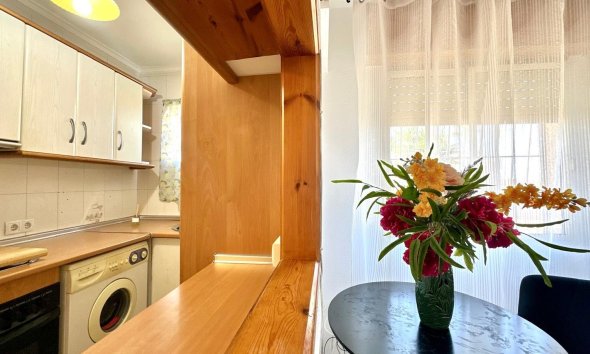 Resale - Apartment - Torrevieja - La Siesta - El Salado - Torreta