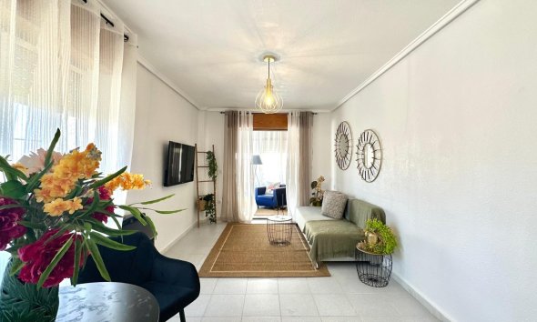 Resale - Apartment - Torrevieja - La Siesta - El Salado - Torreta
