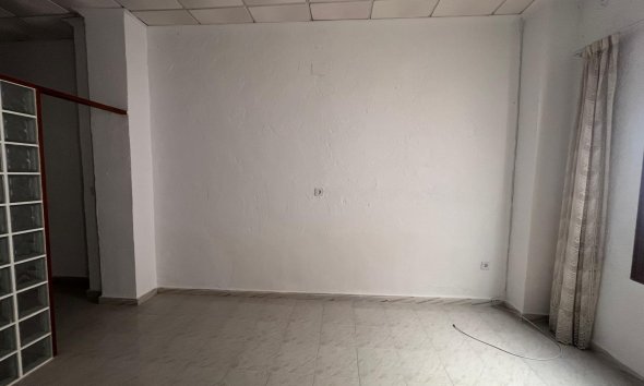 Rynek Wtórny - Lokal Usługowy - Torrevieja