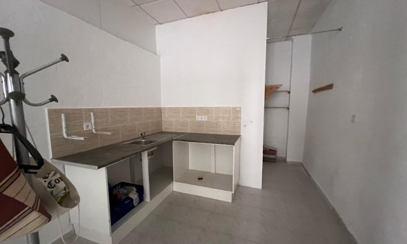 Rynek Wtórny - Lokal Usługowy - Torrevieja