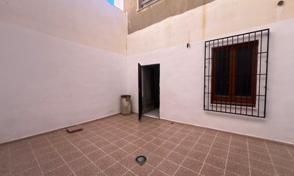 Rynek Wtórny - Lokal Usługowy - Torrevieja