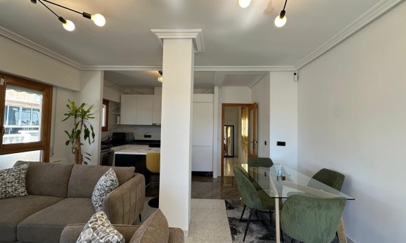 Resale - Apartment - Torrevieja - Centro