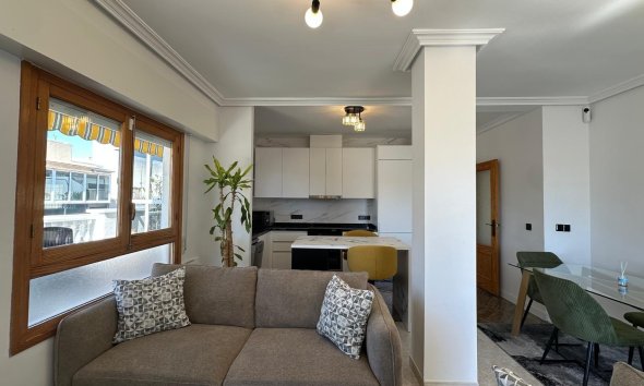 Resale - Apartment - Torrevieja - Centro