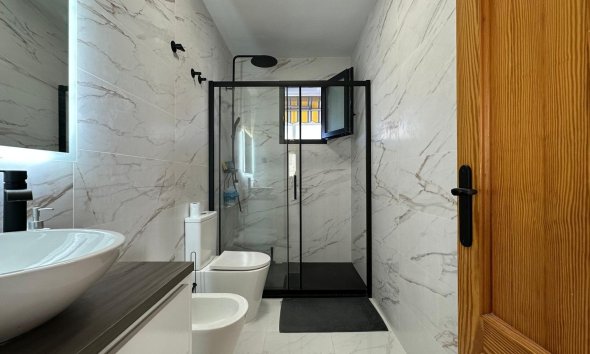 Resale - Apartment - Torrevieja - Centro