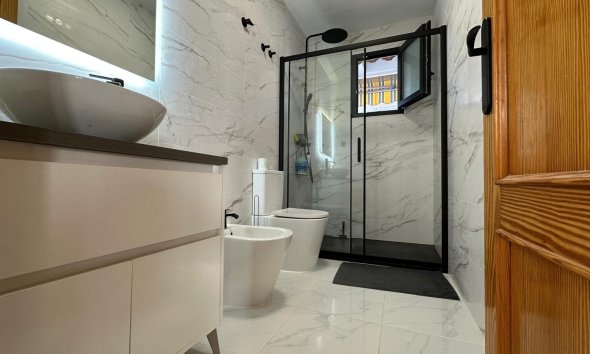 Resale - Apartment - Torrevieja - Centro