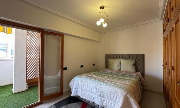 Resale - Apartment - Torrevieja - Centro