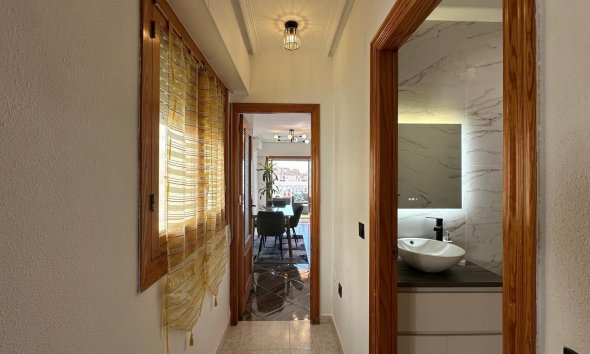Resale - Apartment - Torrevieja - Centro
