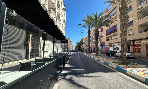Resale - Apartment - Torrevieja - Centro