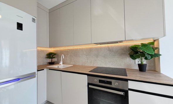 Resale - Apartment - Torrevieja - Estacion de autobuses