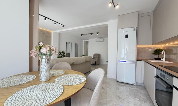 Resale - Apartment - Torrevieja - Estacion de autobuses