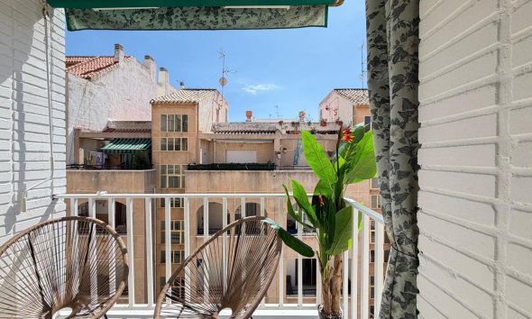 Resale - Apartment - Torrevieja - Estacion de autobuses
