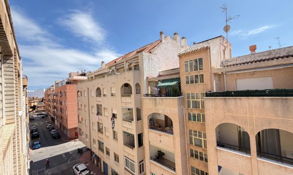 Resale - Apartment - Torrevieja - Estacion de autobuses
