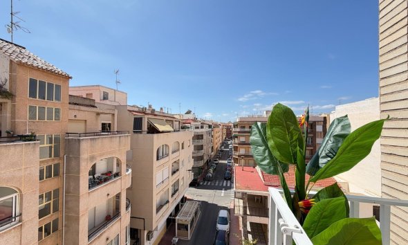 Resale - Apartment - Torrevieja - Estacion de autobuses