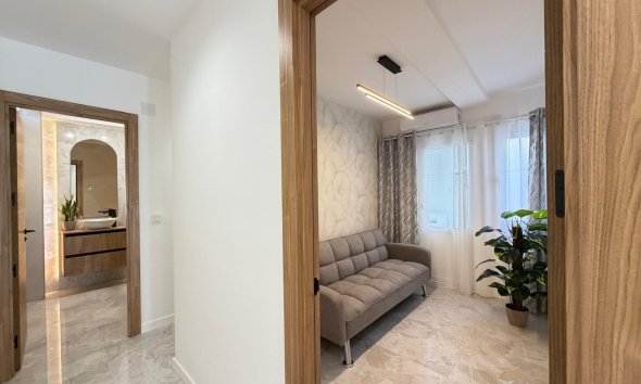 Resale - Apartment - Torrevieja - Estacion de autobuses