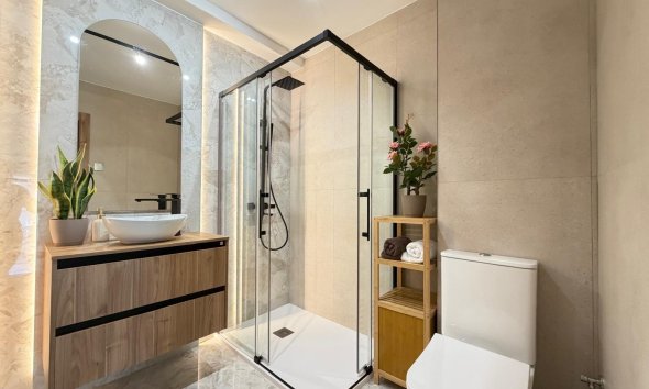 Resale - Apartment - Torrevieja - Estacion de autobuses