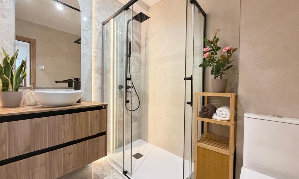 Resale - Apartment - Torrevieja - Estacion de autobuses