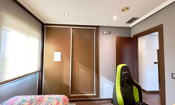 Resale - Building - Torrevieja - Playa del Cura