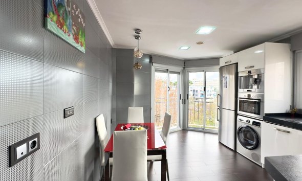 Resale - Building - Torrevieja - Playa del Cura