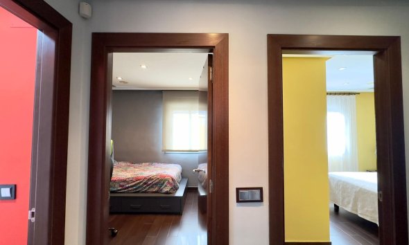 Resale - Building - Torrevieja - Playa del Cura