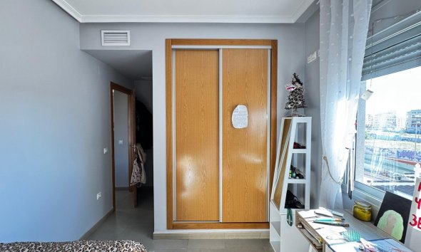 Resale - Building - Torrevieja - Playa del Cura