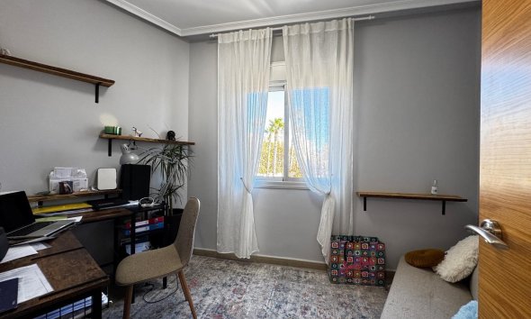 Resale - Apartment - Torrevieja - Playa del Cura