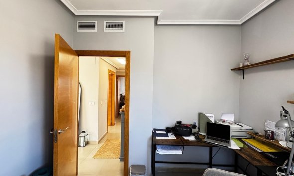 Resale - Apartment - Torrevieja - Playa del Cura