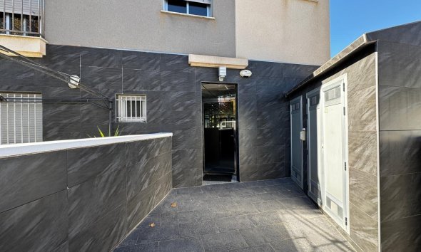 Resale - Apartment - Torrevieja - Playa del Cura