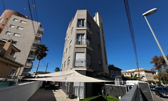 Resale - Apartment - Torrevieja - Playa del Cura