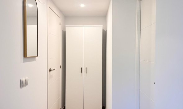 Resale - Apartment - Torrevieja - Acequion