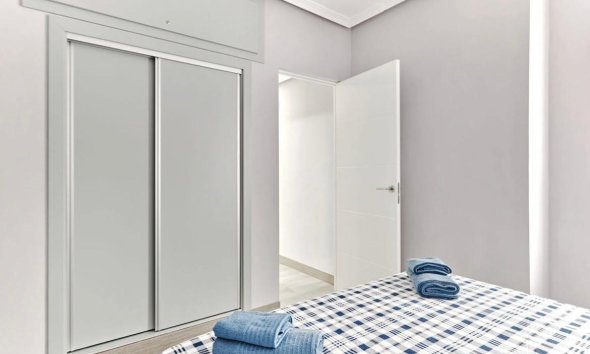 Resale - Apartment - Torrevieja - Centro