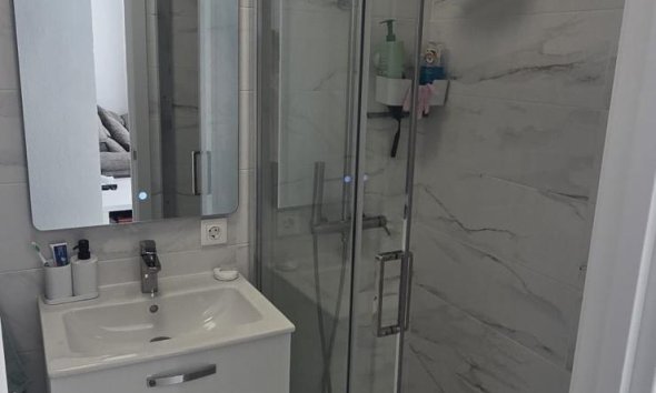 Resale - Apartment - Torrevieja - Acequion