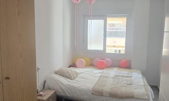Resale - Apartment - Torrevieja - Acequion