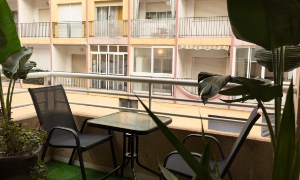 Resale - Apartment - Torrevieja - Centro