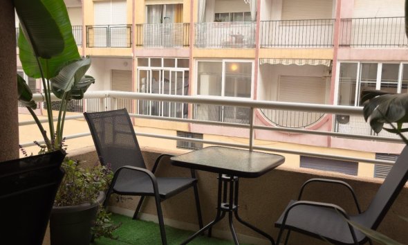 Resale - Apartment - Torrevieja - Centro