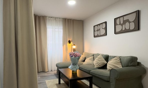 Resale - Apartment - Torrevieja - Centro