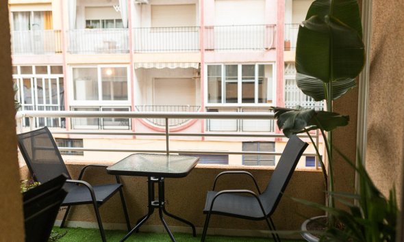 Resale - Apartment - Torrevieja - Centro